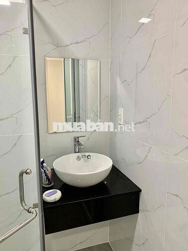 STUDIO 35m2 CỬA SỔ RỘNG đường KHÁNH HỘI Q4