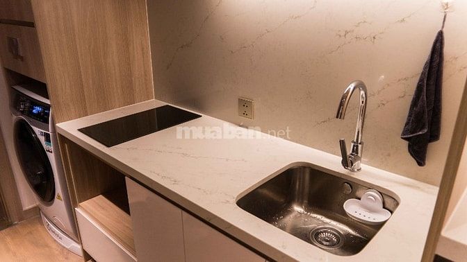 A La Carte Hạ Long bán căn 1PN, đa dạng trục đẹp, tầng cao, view city