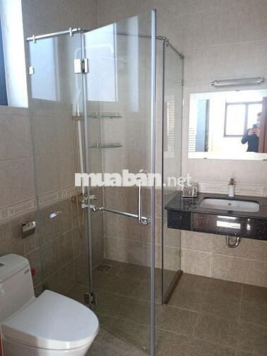 Mặt tiền Xô Viết Nghệ Tĩnh. P.24. Bình Thạnh 8.2x28,6PN 3WC; 65tr (TL)