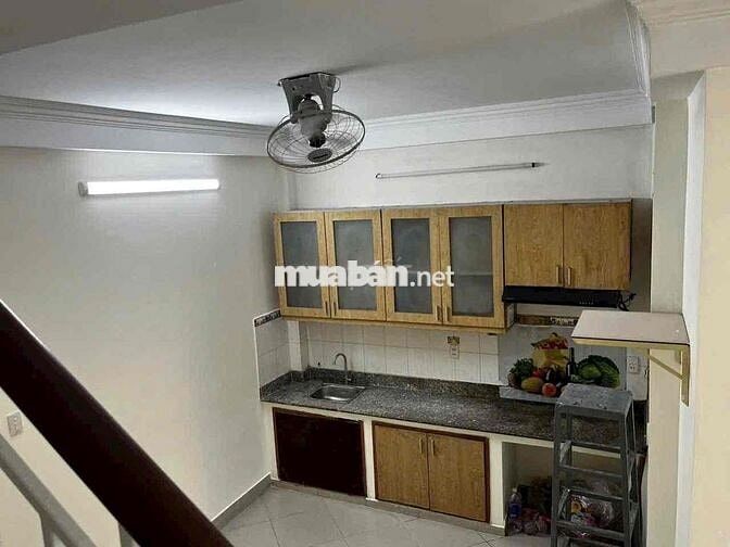 Cho thuê nhà hẻm Duy Tân, Phú Nhuận, 2 lầu 3PN, nhà trống vào ở ngay