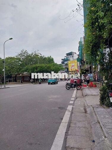 Gđ cần bán nhà 5 cạnh Lăng Bác - Kim Mã 6t Gđ cần bán nhà 5 cạnh Lăng Bác - Kim Mã 6t