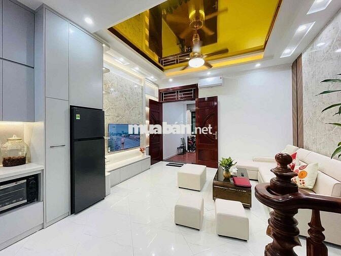 BÁN NHÀ BA ĐÌNH 33m2- HƠN 7 TỶ- 40m RA MẶT PHỖ