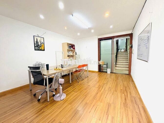 Văn phòng 30m2 giá rẻ Phú Nhuận miễn phí QL ngoài giờ