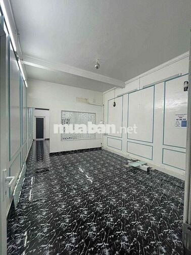 MT L Q Định 4x17 vỉa hè rộng 4 tầng lầu yaga,spa, pkham, shop