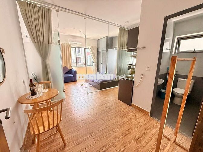 Chuỗi Studio Tách Bếp Cửa Sổ Lớn –Khu Vòng Xoay Lăng Cha Cả, Tân Bình