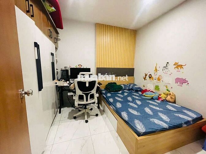 (7628) Star Tower, decor 58 m² bao sổ hồng: 1,580 tỷ