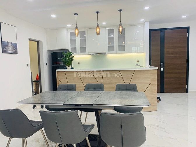 Cần bán 2 căn Midtown M5( The Grande) diện tích lớn, đập thông được.