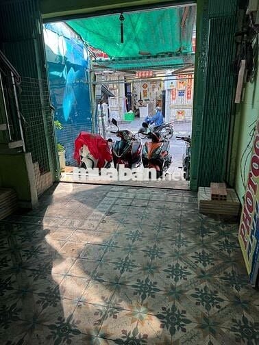 cho thuê mat bằng tầng trệt 120m2.,kho 38m2,mặt tiền Đỗ Ngọc Thạch