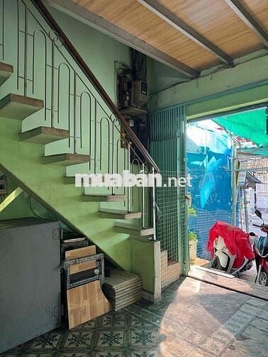 cho thuê mat bằng tầng trệt 120m2.,kho 38m2,mặt tiền Đỗ Ngọc Thạch