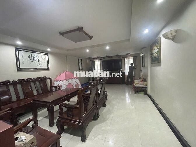 Hiếm! Chỉ nhỉnh 10 tỷ -HXH Năm Châu-dt khủng 4,6x22m-4 tầng ở ngay