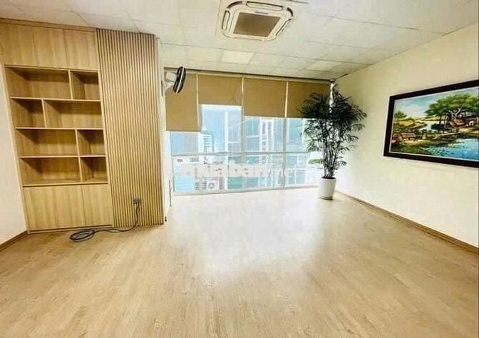 NHÀ ĐẸP GIÁ TỐT - 33B Đặng Văn Ngữ, P.10, Q.PN - Thang Máy - Sàn Suốt