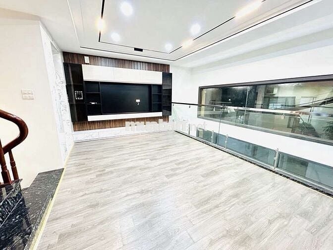 NAM DƯ - PHÂN LÔ - NGÕ Ô TÔ 10M - THANG MÁY - TẤM GIÁ TỐT