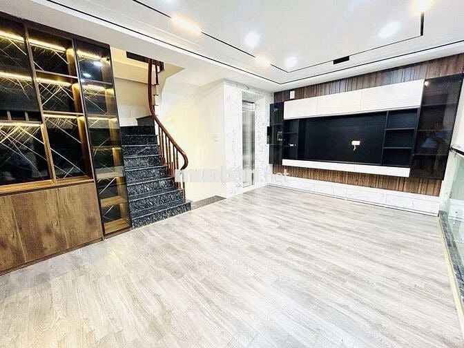 NAM DƯ - PHÂN LÔ - NGÕ Ô TÔ 10M - THANG MÁY - TẤM GIÁ TỐT
