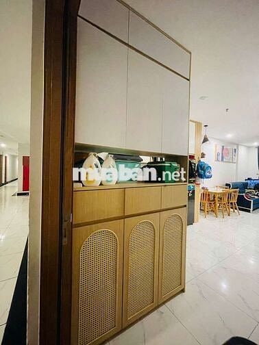 (7628) Star Tower, decor 58 m² bao sổ hồng: 1,580 tỷ