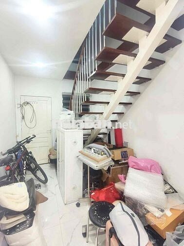 Căn tập thể Duplex 2 tầng phố Nguyễn Công Trứ trung tâm Hai Bà Trưng