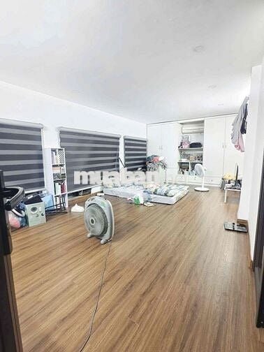 Căn tập thể Duplex 2 tầng phố Nguyễn Công Trứ trung tâm Hai Bà Trưng
