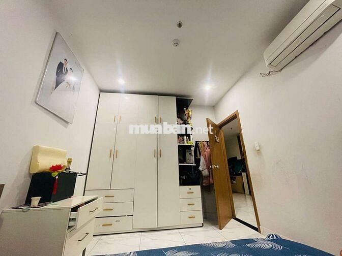 (7628) Star Tower, decor 58 m² bao sổ hồng: 1,580 tỷ