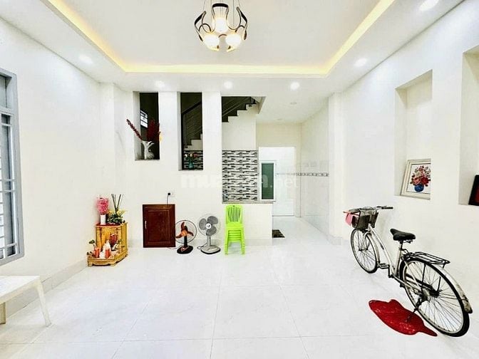Đầu tư thua lỗ bán gấp nhà Đ.Âu Dương Lân, Q8, 64m2 sổ riêng-Giá 980TR