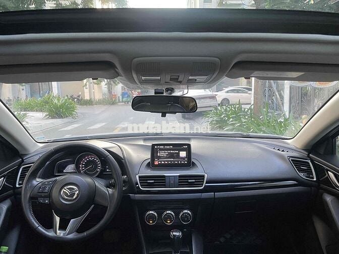 Mazda 3 2016 1.5 AT Sedan - 90000 km