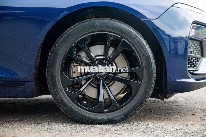 VinFast Lux A2.0 sx2022 đi 35k km có hỗi trợ bank