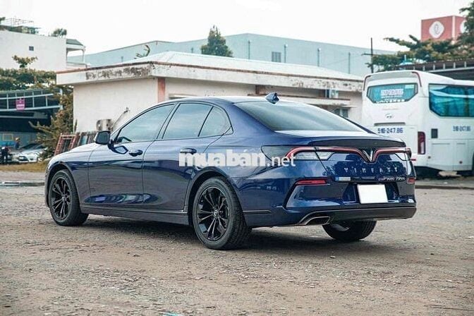 VinFast Lux A2.0 sx2022 đi 35k km có hỗi trợ bank