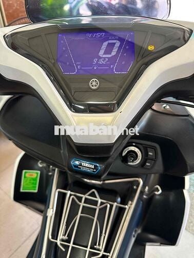 NVX 155cc đời 2022 chạy 9 ngàn km xe dán keo mới99