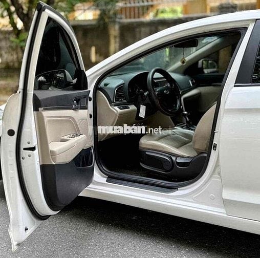Hyundai Elantra 1.6 số tự động dk 2016
