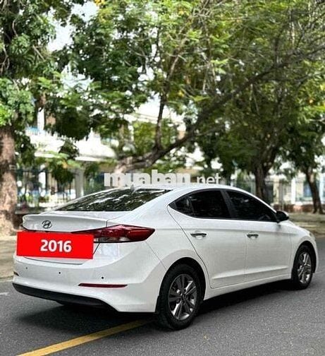 Hyundai Elantra 1.6 số tự động dk 2016