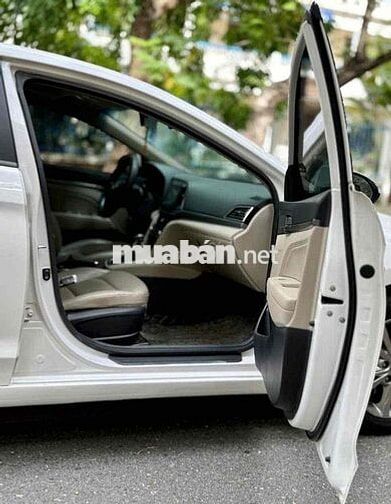 Hyundai Elantra 1.6 số tự động dk 2016
