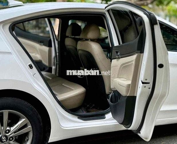 Hyundai Elantra 1.6 số tự động dk 2016