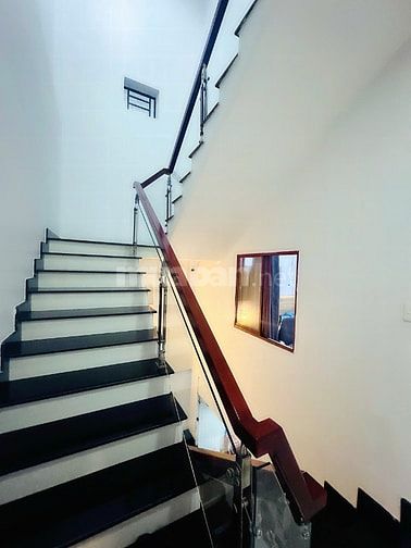 bán nhà đẹp giá rẻ phù hợp cho vợ chồng trẻ ra riêng