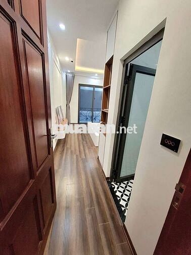 Bán nhà đẹp phố Trạm Long Biên - 5 tầng - full nội thất chỉ việc về ơt