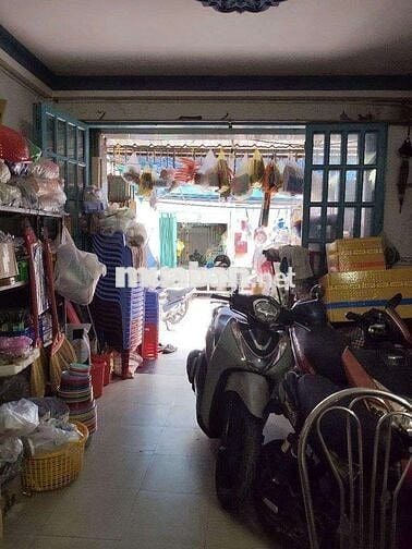 Chính chủ cần bán nhà gấp ngay kế Ql50 giá chỉ 890tr