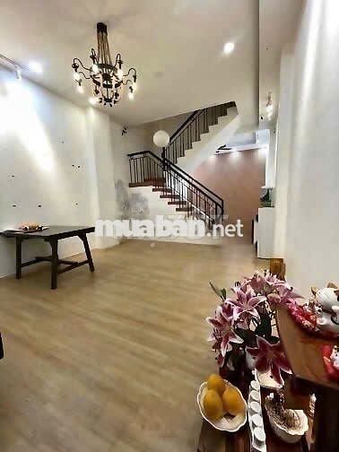 Cho Thuê Nhà Đường Nguyễn Thị Minh Khai, Quận 1 ( Ngang 4m Nhà Đẹp )