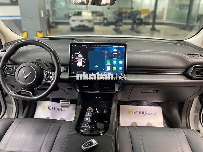 VinFast VF8 Eco 2023 Trắng Pin SDI - 57000 km