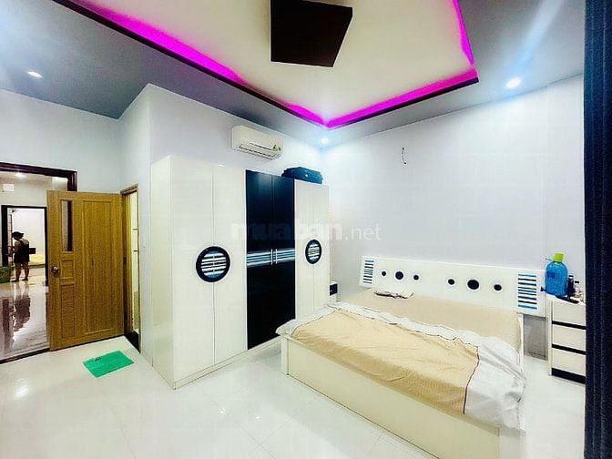 bán nhà đẹp giá rẻ phù hợp cho vợ chồng trẻ ra riêng