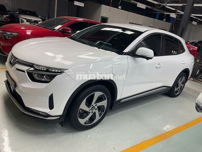VinFast VF8 Eco 2023 Trắng Pin SDI - 57000 km