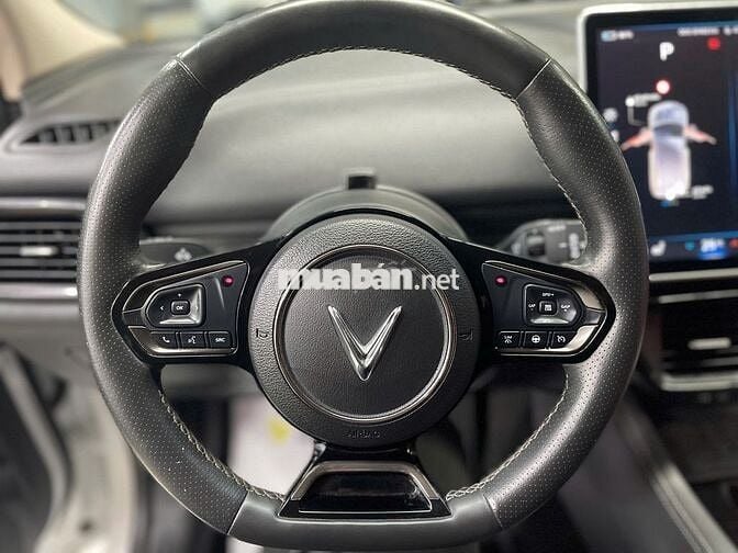 VinFast VF8 Eco 2023 Trắng Pin SDI - 57000 km