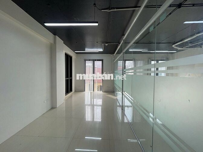 Chính thức lộ diện VP xịn tại Nguyễn Chí Thanh diện tích 35m2 - 5Tr