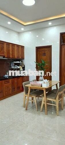 Cho thuê villa sân vườn 6 phòng phường 8 đà lạt 23 triệu/tháng