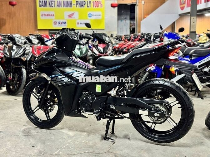 XE MÁYTHANHTÙNG_EXCITER 155 VVA ĐEN BÓNG ZIN LƯỚT