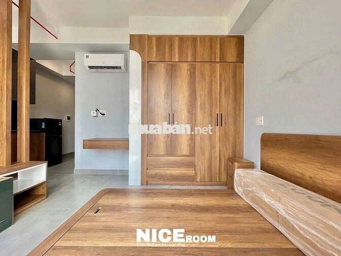 Căn hộ full nội thất ban công thoáng mát Trần Hưng Đạo Quận 1