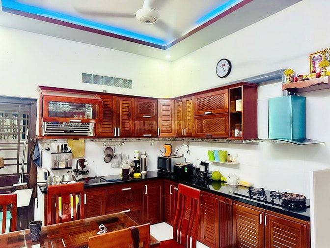 bán nhà đẹp giá rẻ phù hợp cho vợ chồng trẻ ra riêng