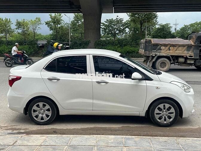 Hyundai Grand i10 2020 Sedan 1.2 MT Base - 94000 k