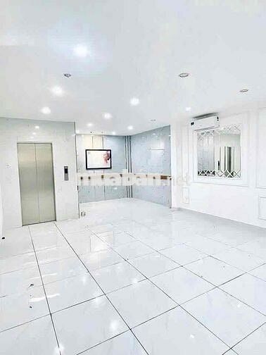 Nhà mặt tiền Nguyễn Cư Trinh, Q.1 – 5x18m nở hậu, 5 tầng, thang máy, v