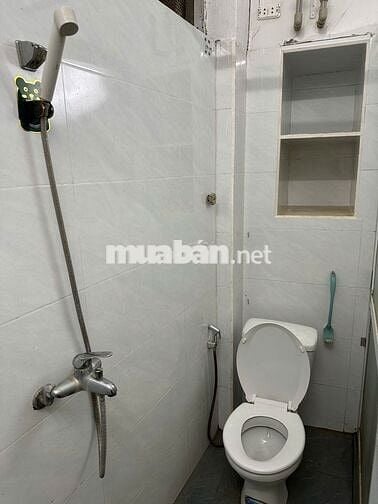 Nhà riêng Ngõ 612 Đê La Thành,  2 tầng 1 tum – ô tô đỗ đầu ngõ