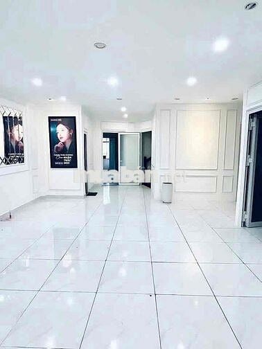 Nhà mặt tiền Nguyễn Cư Trinh, Q.1 – 5x18m nở hậu, 5 tầng, thang máy, v