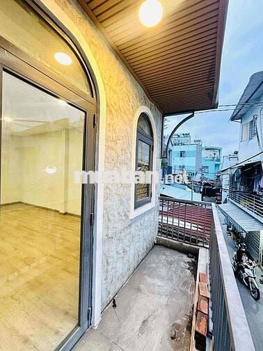 Bán nhà sát Aeon Mall - Hẻm nhà 5m - 32m2 - 2 tầng - Chỉ  3 tỷ xíu