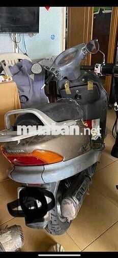 xe ít đi nhà không gian chật chội không chỗ để bán