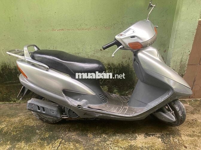 xe ít đi nhà không gian chật chội không chỗ để bán
